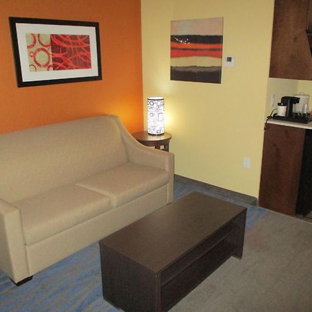 Best Western St. Louis Airport North Hotel & Suites Hazelwood Buitenkant foto